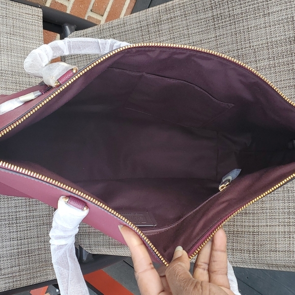 NWT Coach Large Burgundy Crossgrain Leather Gallery Tote - Picture 8 of 10